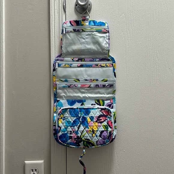 Vera Bradley medium hanging travel organizer- Marian Floral - Picture 1 of 6